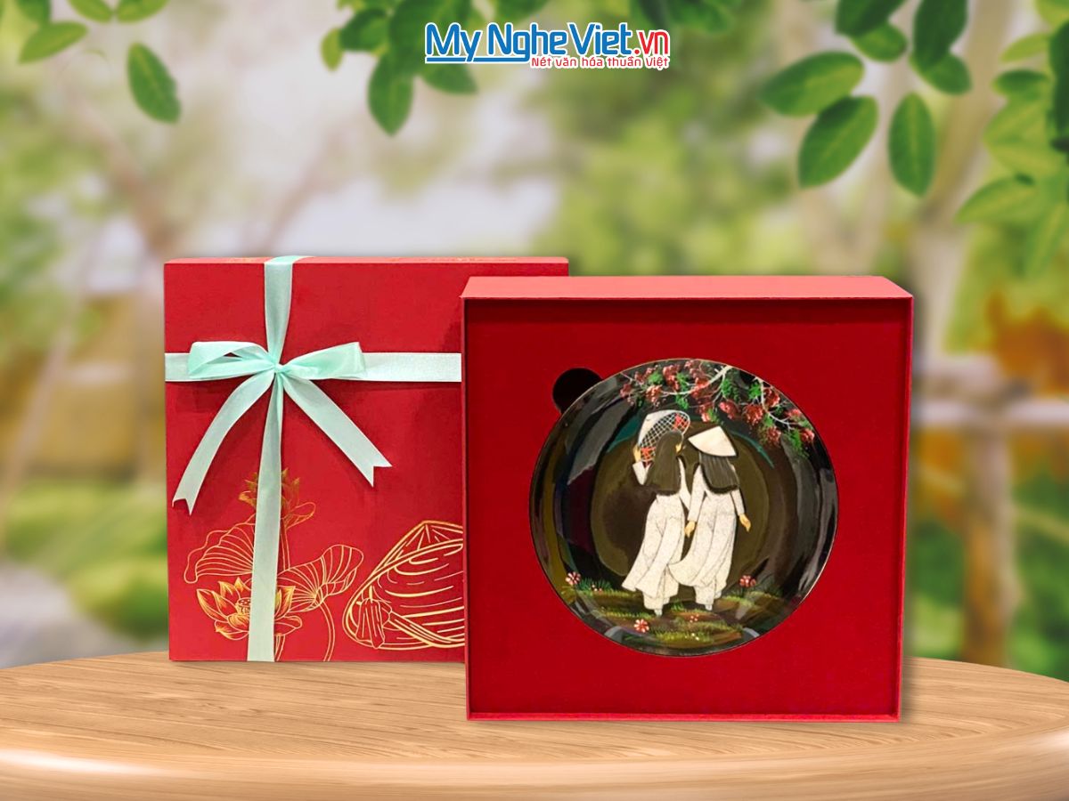 Tranh đĩa Cô Gái cẩn trứng chìm cao cấp nhiều mẫu D30cm TD30-1TBL