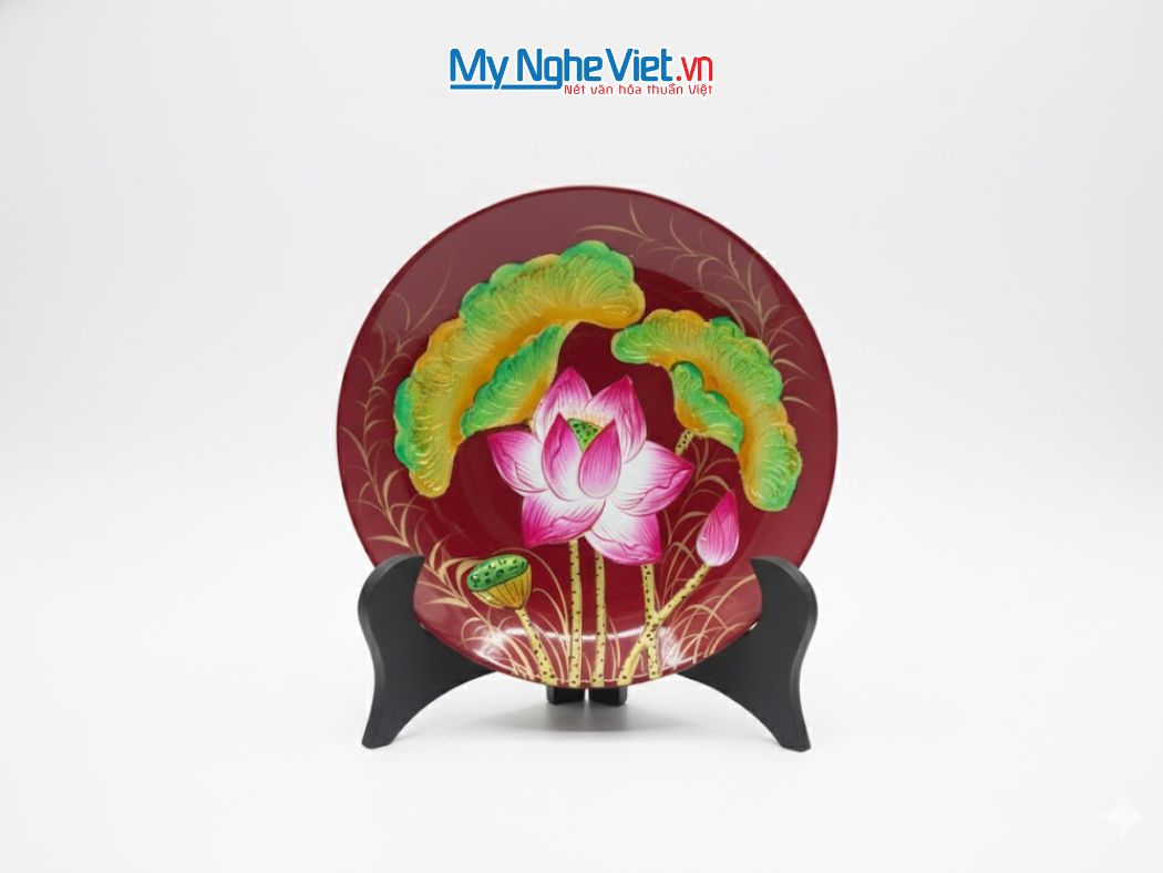 Tranh đĩa sơn mài hoa sen đắp nổi nền đỏ và hộp quà tặng cao cấp CBTD25-3