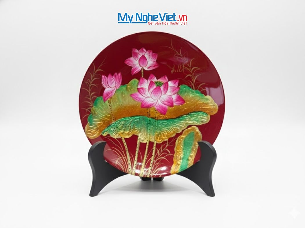 Tranh đĩa sơn mài hoa sen đắp nổi nền đỏ và hộp quà tặng cao cấp CBTD25-3