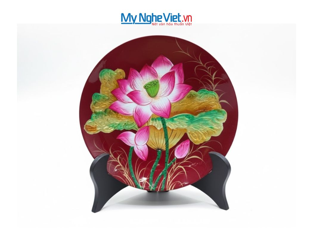 Tranh đĩa sơn mài hoa sen đắp nổi nền đỏ và hộp quà tặng cao cấp CBTD25-3