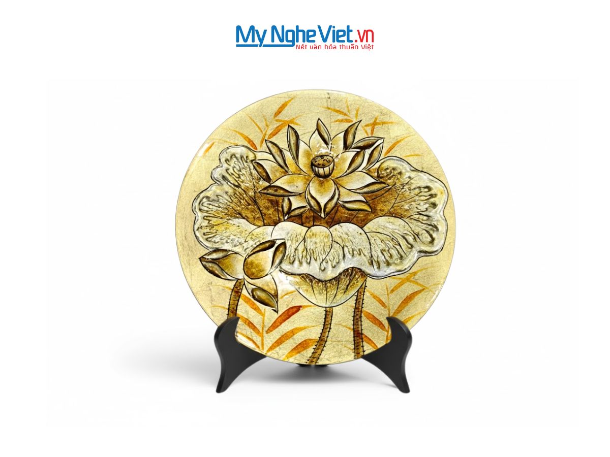 Tranh đĩa sơn mài hoa sen đắp nổi dát lá vàng và hộp quà tặng cao cấp CBTD20SV/1-1
