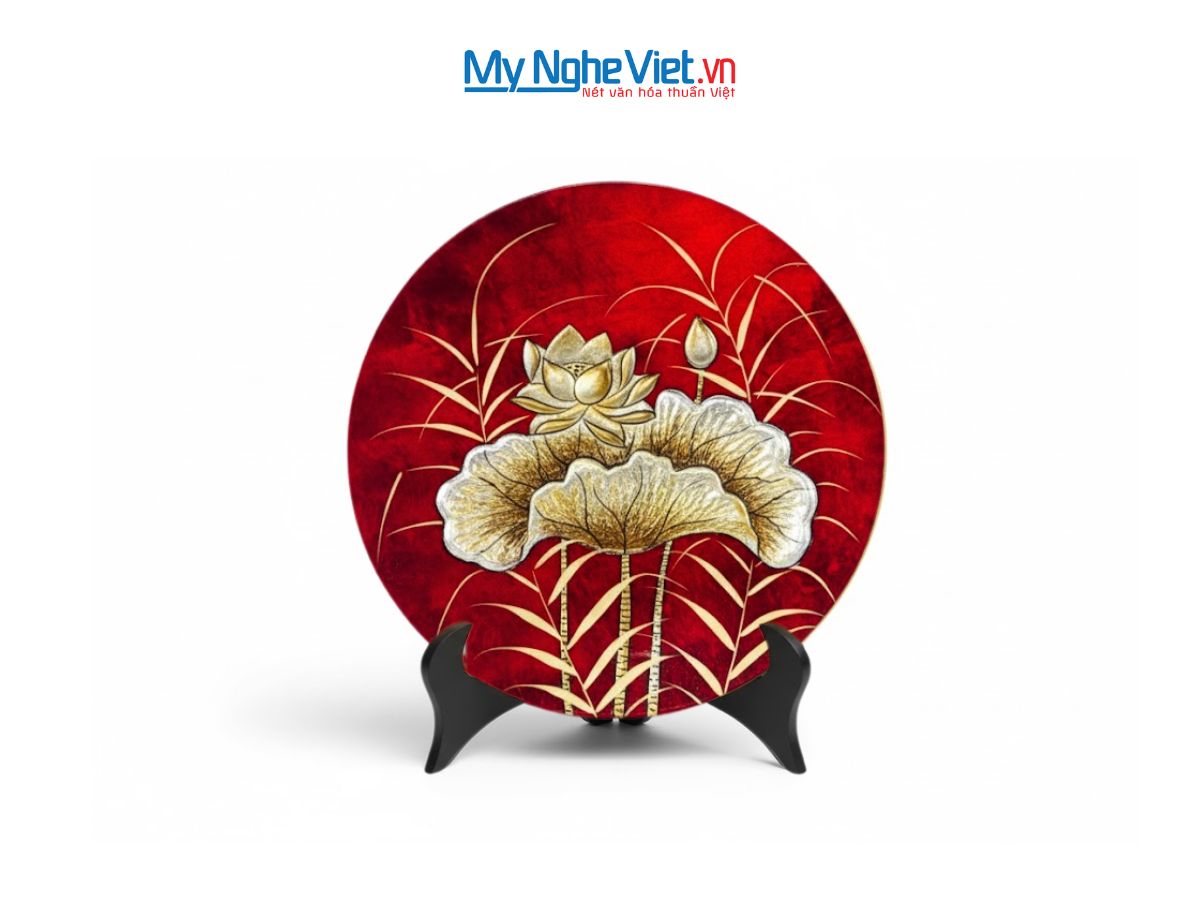 Tranh đĩa sơn mài hoa sen đắp nổi nền đỏ dát lá vàng (nhiều mẫu) và hộp quà tặng cao cấp CBTD30SV/1