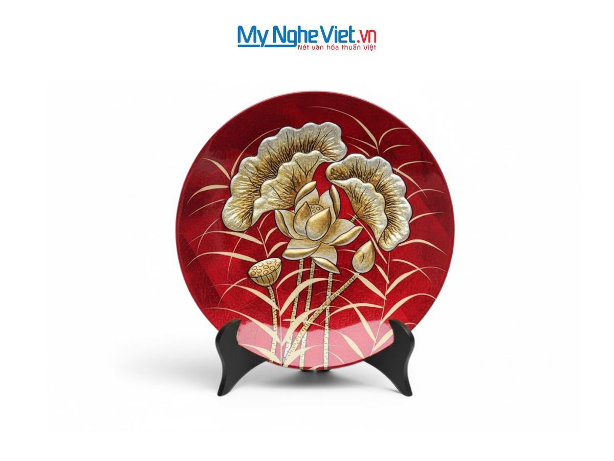 Tranh đĩa sơn mài hoa sen đắp nổi nền đỏ dát lá vàng (nhiều mẫu) và hộp quà tặng cao cấp CBTD30SV/1