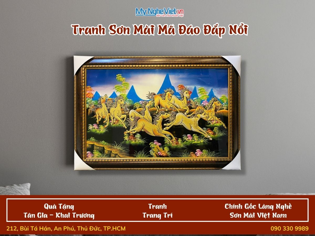 Tranh sơn mài mã đáo đắp nổi 50x80 khung nhựa 64x94 TSM698-5