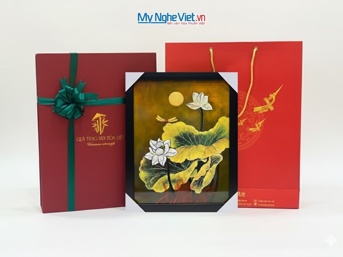 Tranh sơn mài sen 35x45 TBL34/17K1