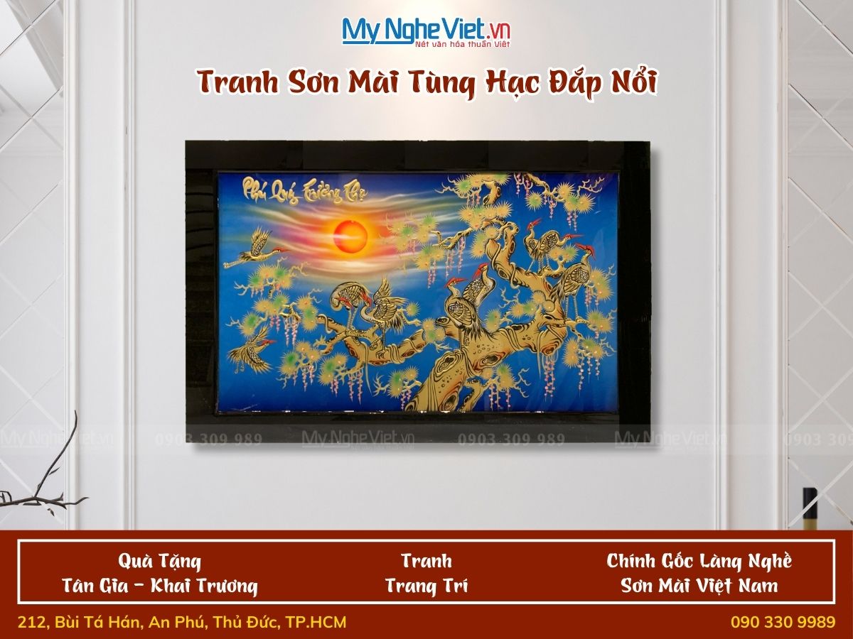 Tranh sơn mài tùng hạc đắp nổi phù điêu nền xanh 50x80cm KSM 60x90 TSM5811-2
