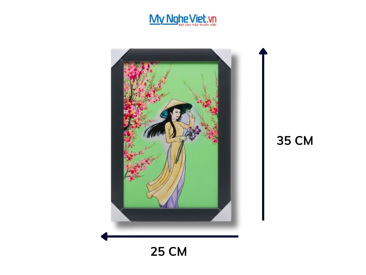 Bộ tranh sơn mài cô gái áo dài và khung đen TSM20302/khung