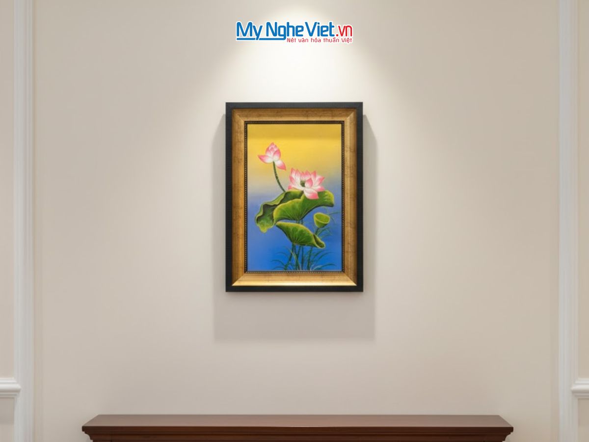 Tranh Sơn Mài Hoa Sen Vàng Đắp Nổi Và Hộp Quà Tặng Cao Cấp TSMDH2838-2.1