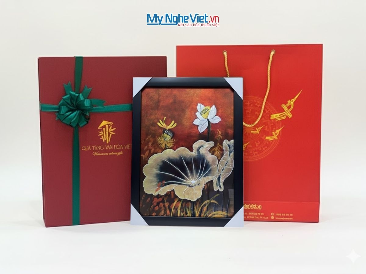 Tranh sơn mài sen 35x45 TBL34/17K2