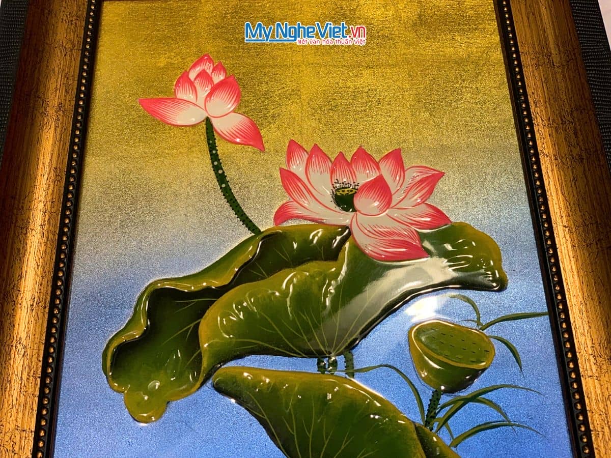 Tranh Sơn Mài Hoa Sen Vàng Đắp Nổi Và Hộp Quà Tặng Cao Cấp TSMDH2838-2.1