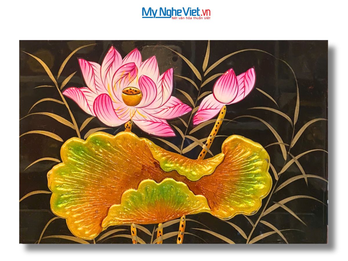 Tranh sơn mài hoa sen đắp nổi nền đen TSM23/1
