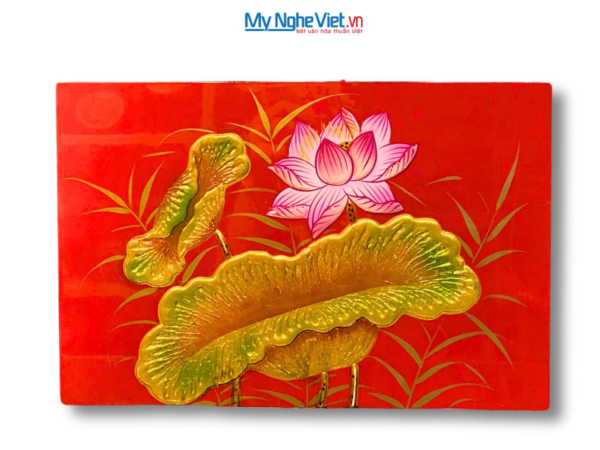 Tranh sơn mài hoa sen đắp nổi nền đỏ TSM23/1-1