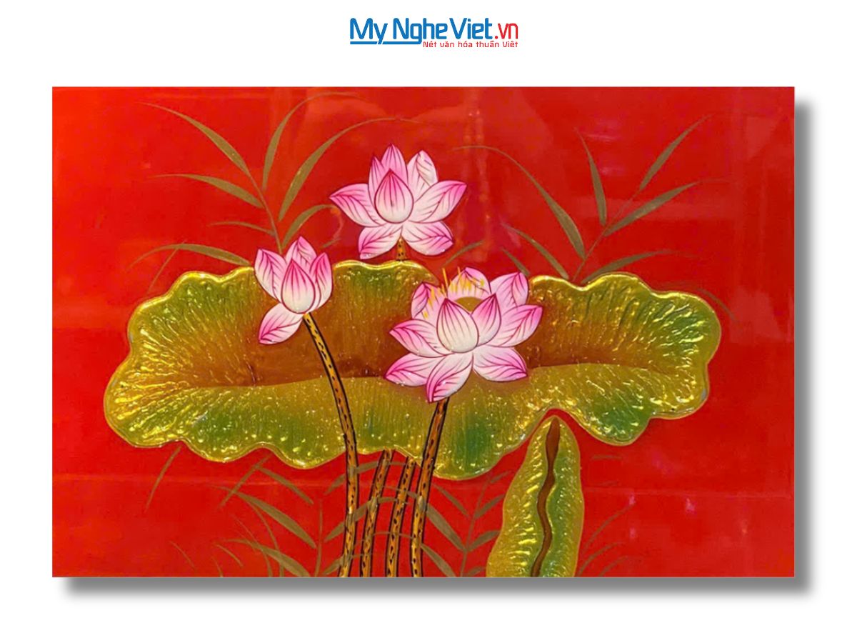 Tranh sơn mài hoa sen đắp nổi nền đỏ TSM23/1-1