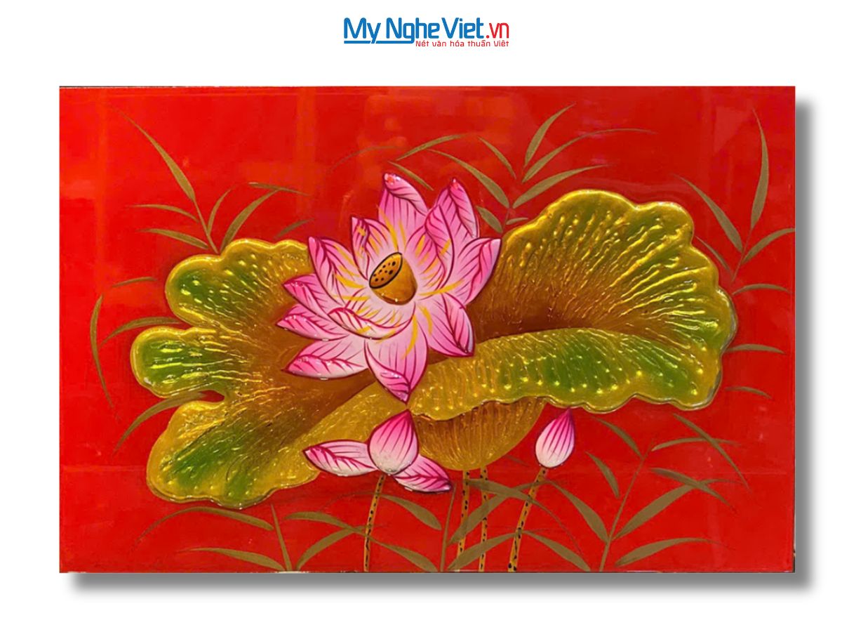 Tranh sơn mài hoa sen đắp nổi nền đỏ TSM23/1-1