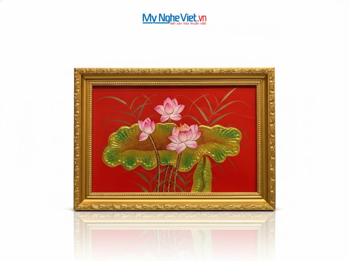 Bộ tranh sơn mài hoa sen nền đỏ và khung vàng TSM20304/khung