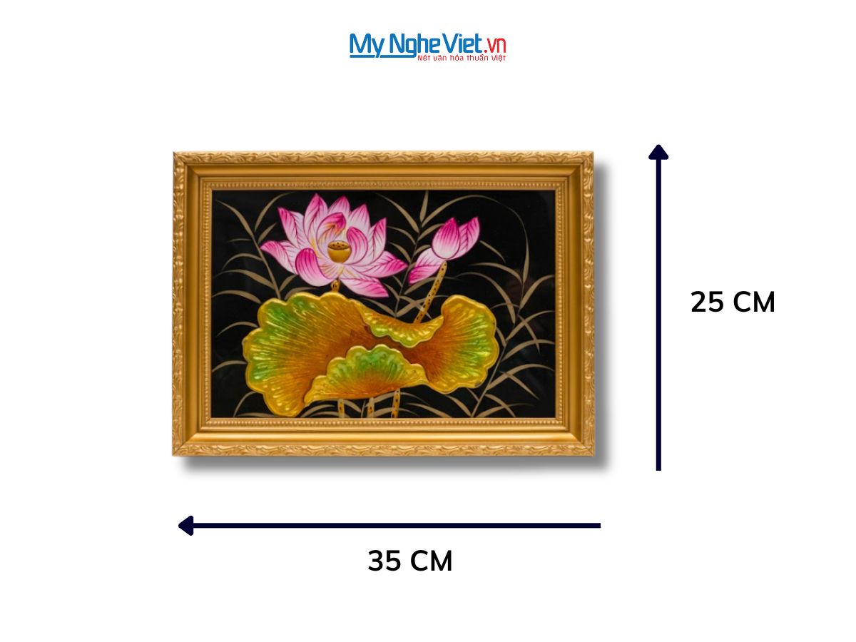 Bộ tranh sơn mài hoa sen nền đen và khung vàng TSM20303/khung