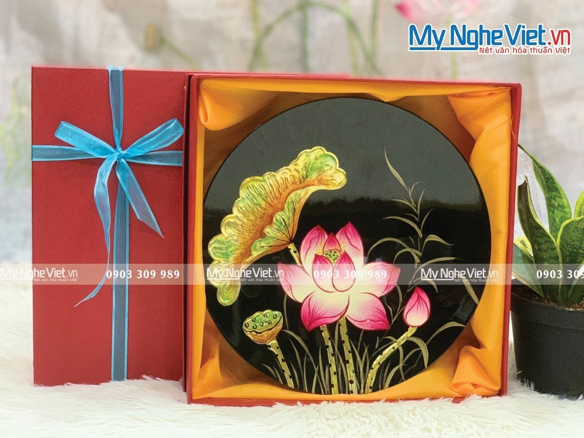 Tranh đĩa sơn mài hoa sen đắp nổi nền đen nhiều mẫu D35 TD353-1