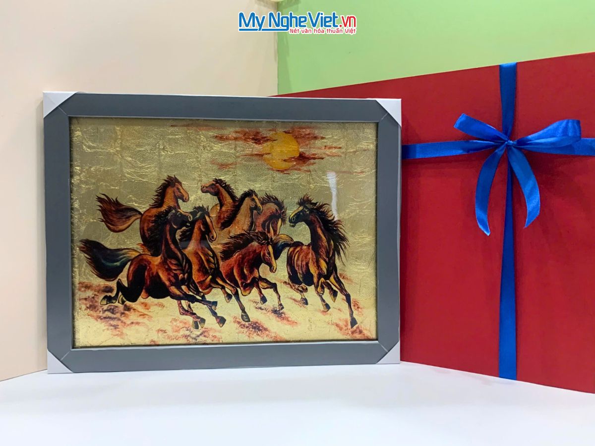 Tranh dát bạc vẽ mã đáo 30x40cm có khung 35x45 TSM3545-1.8