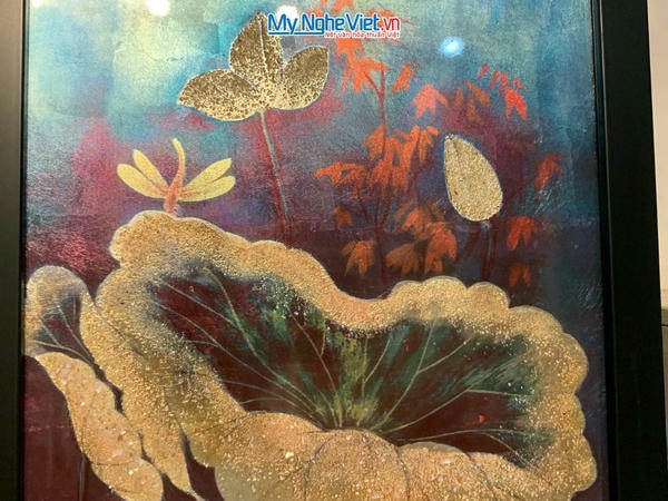 Tranh sơn mài vẽ hoa sen 30x40 có khung 35x45 TSM3545-1.17