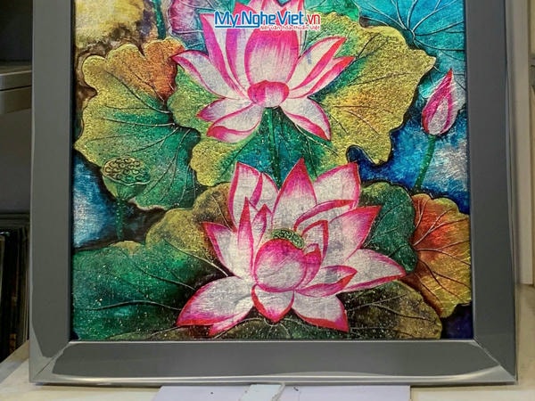 Tranh sơn mài vẽ hoa sen 30x40 có khung 35x45 TSM3545-1.14