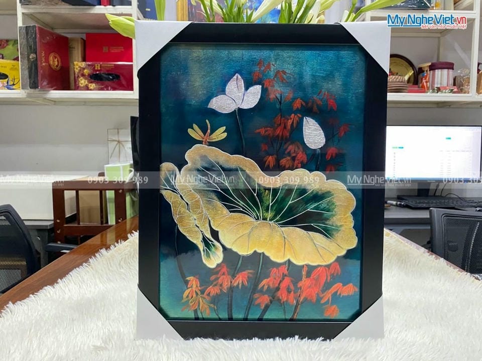 Tranh sơn mài sen 35x45 TBL34/17K3