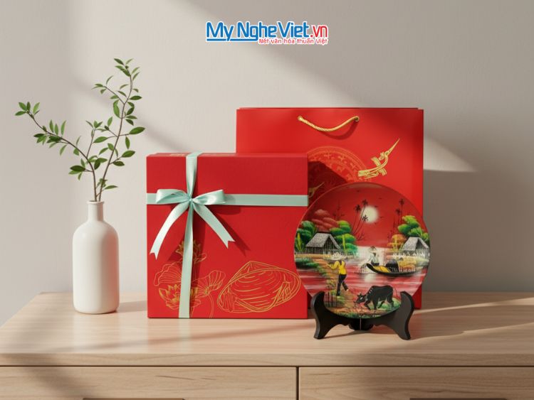Tranh Đĩa Sơn Mài Đồng Quê Màu Đỏ Nhiều Mẫu D25cm TD25-2