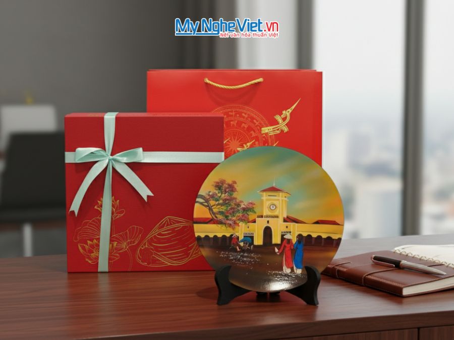 Tranh đĩa sơn mài vẽ Chợ Bến Thành nhiều mẫu D25 - TD25-TBL10