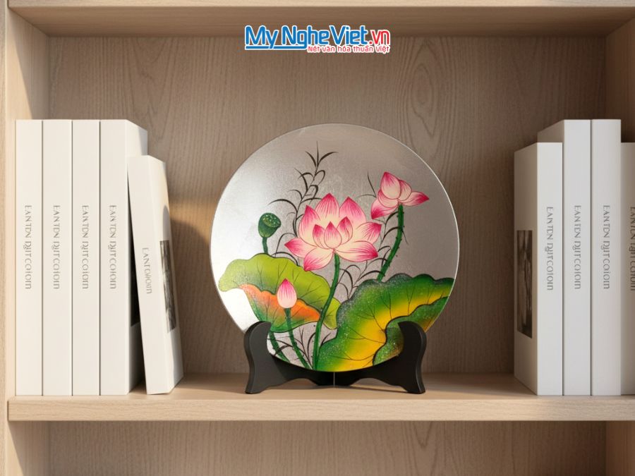 Tranh đĩa sơn mài hoa sen dát lá bạc D25 - TD25-TBL13