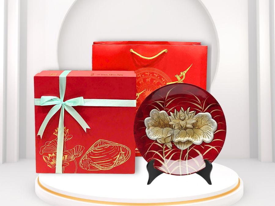 Tranh đĩa sơn mài hoa sen đắp nổi nền đỏ TD30SV/1.1