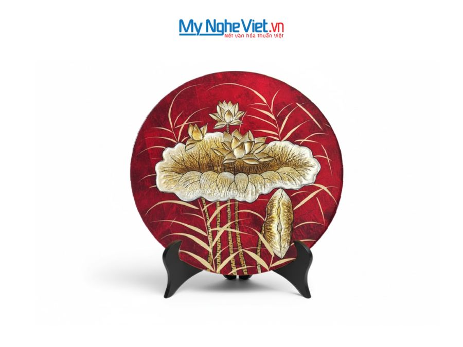 Tranh đĩa sơn mài hoa sen đắp nổi nền đỏ TD30SV/1.3