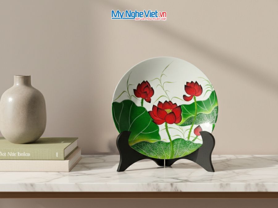 Tranh dĩa sơn mài hoa sen nền trắng và hộp quà tặng cao cấp TD25-TBL5 