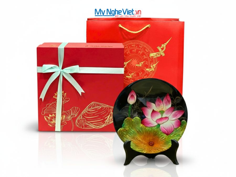 Tranh đĩa sơn mài vẽ tay hoa sen (nền đen) D25 TD25-3