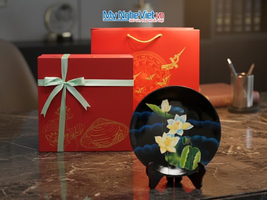 Tranh Đĩa Sơn Mài Hoa Sen trắng MNV-SMA430/D30