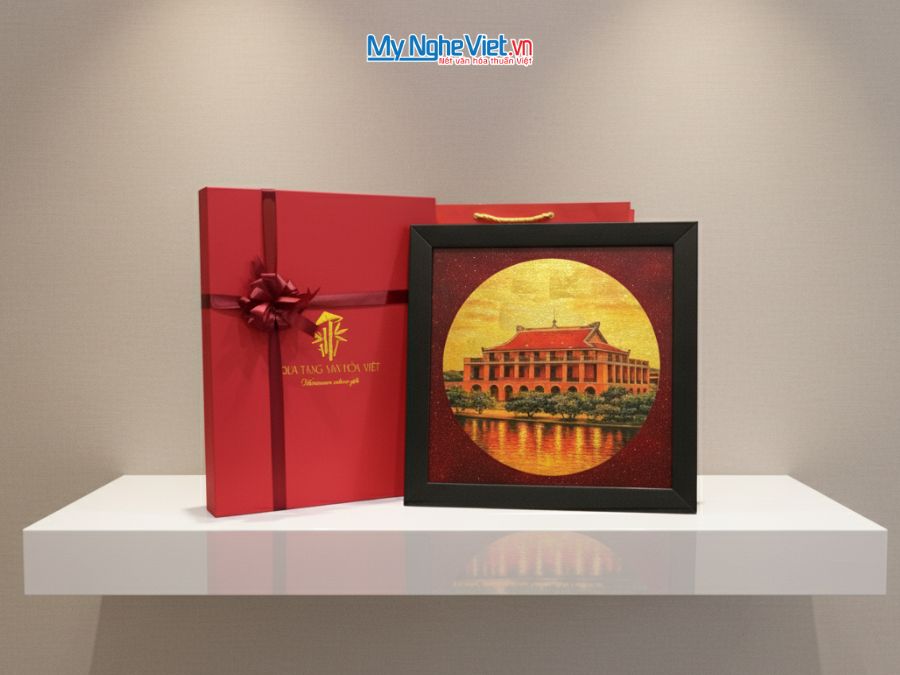Tranh Sơn Mài Vẽ Bến Nhà Rồng 35x35cm TBL010