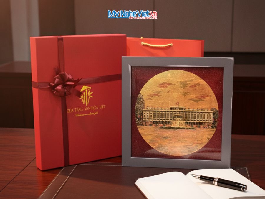 Tranh sơn mài Dinh Độc Lập 35x35cm TBL015