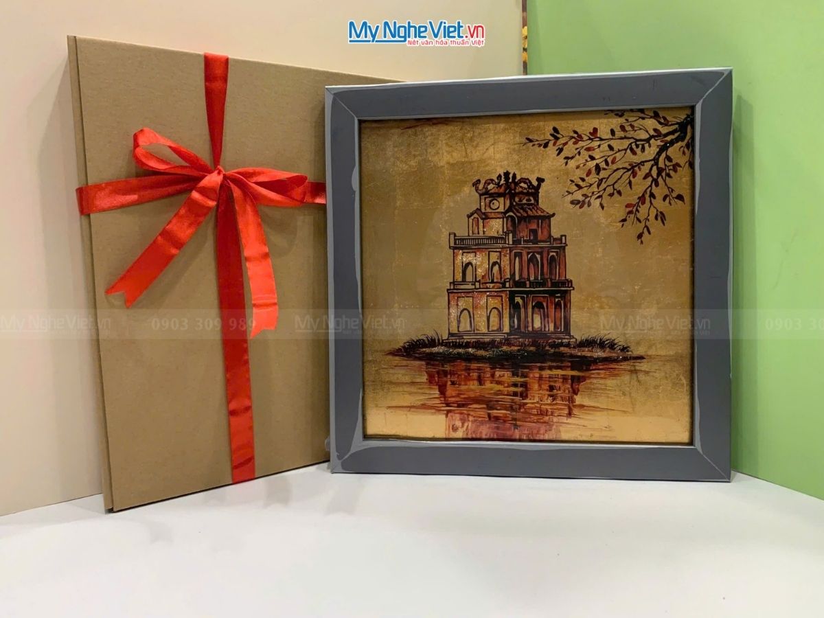 Tranh Sơn Mài Dát Vàng Hồ Gươm 35x35cm MNVTBL008