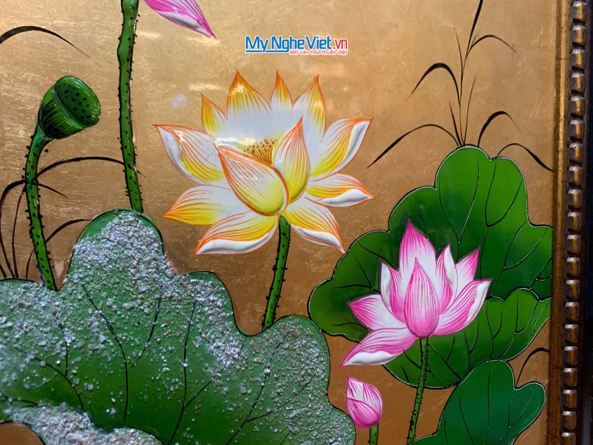 Tranh sơn mài sen đắp nổi dát vàng 40x60 có khung 54x74cm TSM571-1.13