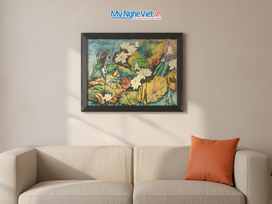 Tranh sơn mài vẽ hoa sen có khung 35x45cm TBL34/17K3-1