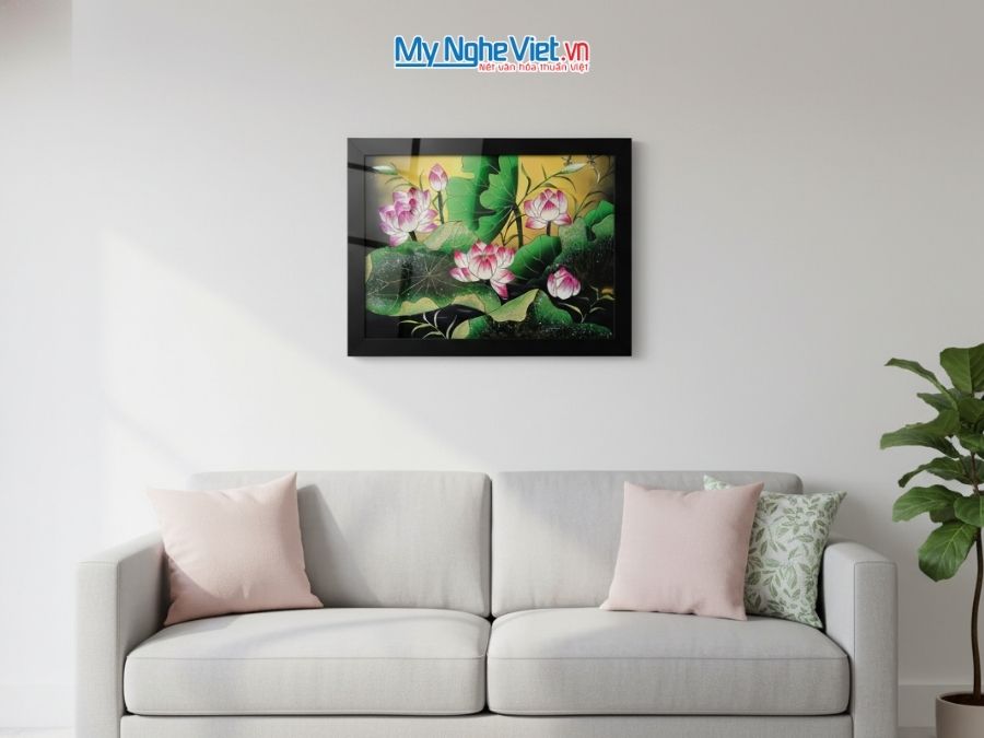 Tranh Sơn Mài Hoa Sen Và Hộp Quà Tặng Cao Cấp TBL34/17K3-10