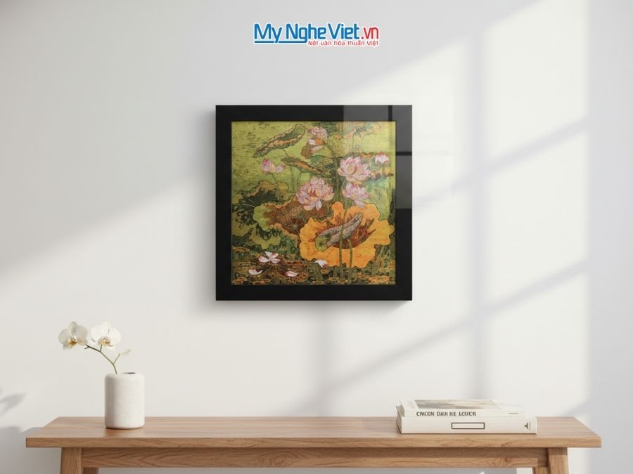 Tranh sơn mài hoa sen cao cấp 35x35 MNV-TSM3535/12