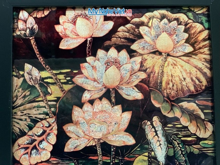 Tranh sơn mài hoa sen cao cấp nền xanh 35x35 MNV-TSM3535/3