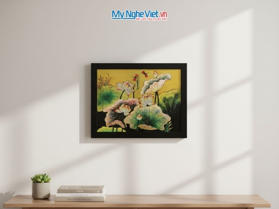 Tranh Sơn Mài Hoa Sen Và Hộp Quà Tặng Cao Cấp TBL34/17K3-11