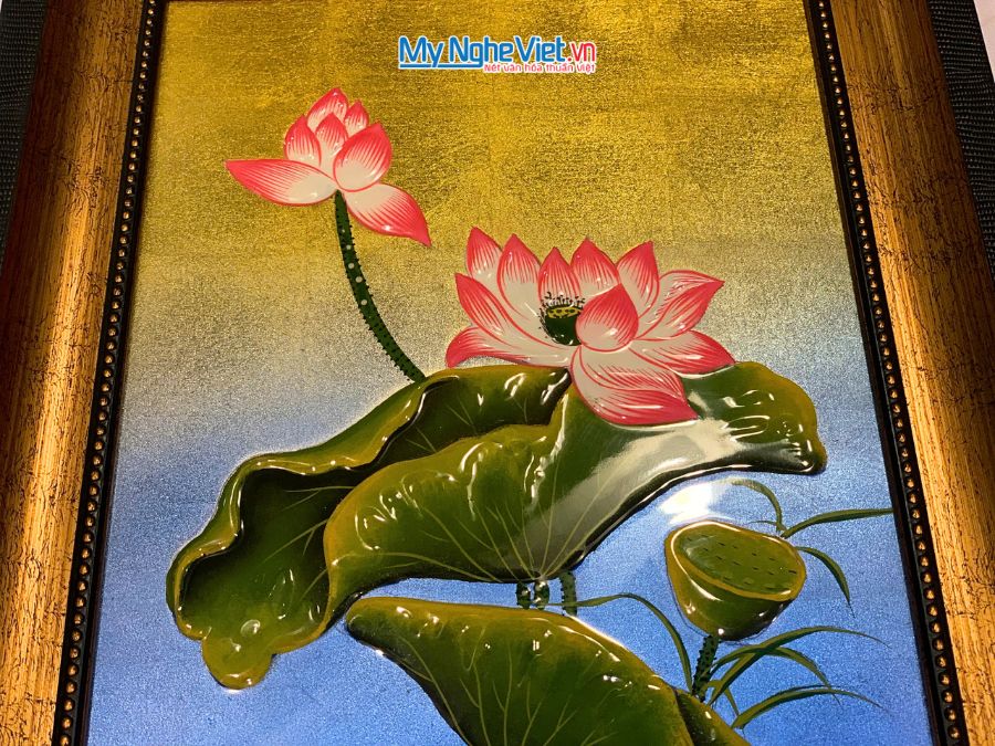 Tranh Sơn Mài Hoa Sen Vàng Đắp Nổi Và Hộp Quà Tặng Cao Cấp TSMDH2838-2.1