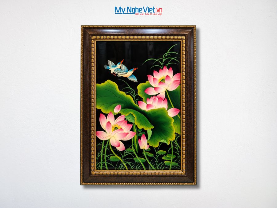 Tranh Sơn Mài Hoa Sen Đắp Nổi Nền Đen 54x74cm TSM571-1.6.1