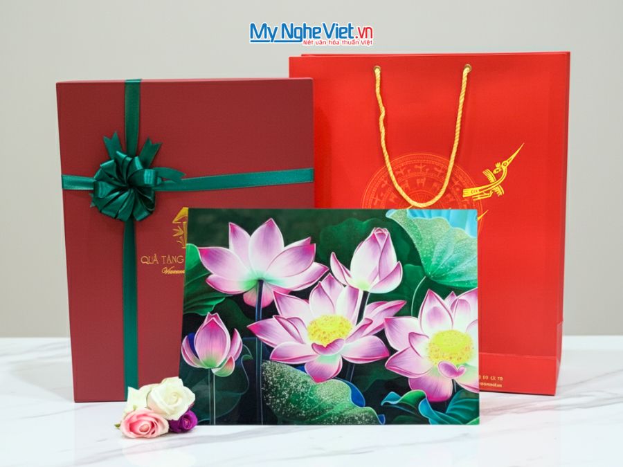 Tranh sơn mài Hoa Sen 30x40 TSMTBL34-6