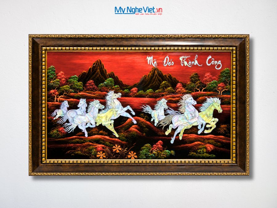 Tranh Sơn Mài Mã Đáo Thành Công Cẩn Ốc Nền Ấm 60x90cm TSM698-2