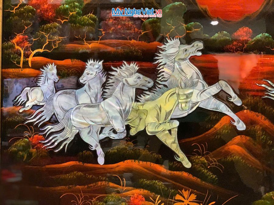 Tranh Sơn Mài Mã Đáo Thành Công Cẩn Ốc Nền Ấm 60x90cm TSM698-2