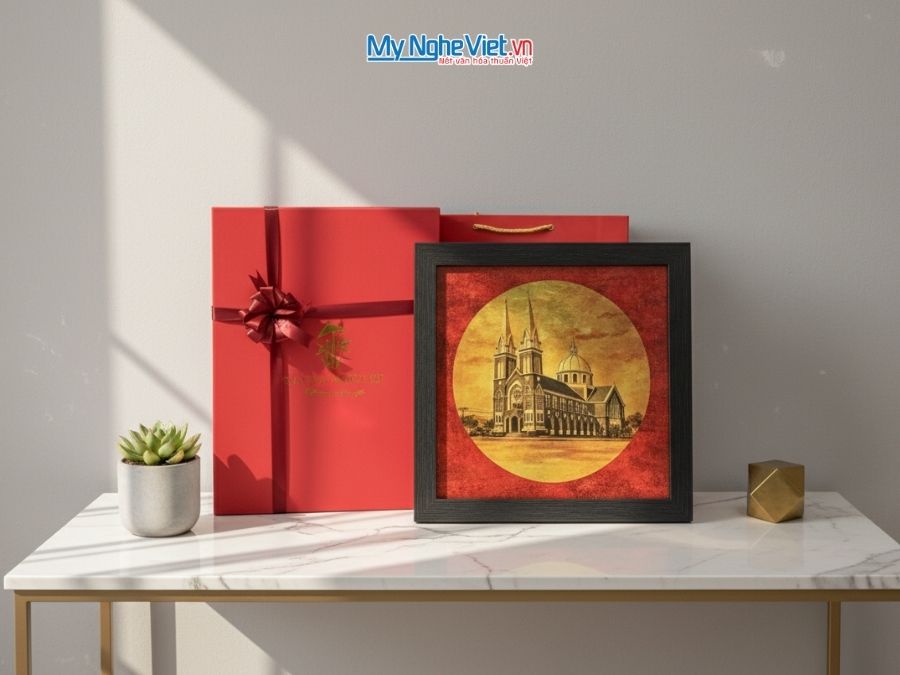 Tranh Sơn Mài Vẽ Nhà Thờ Chính Tòa Phú Cường 35x35cm TBL012