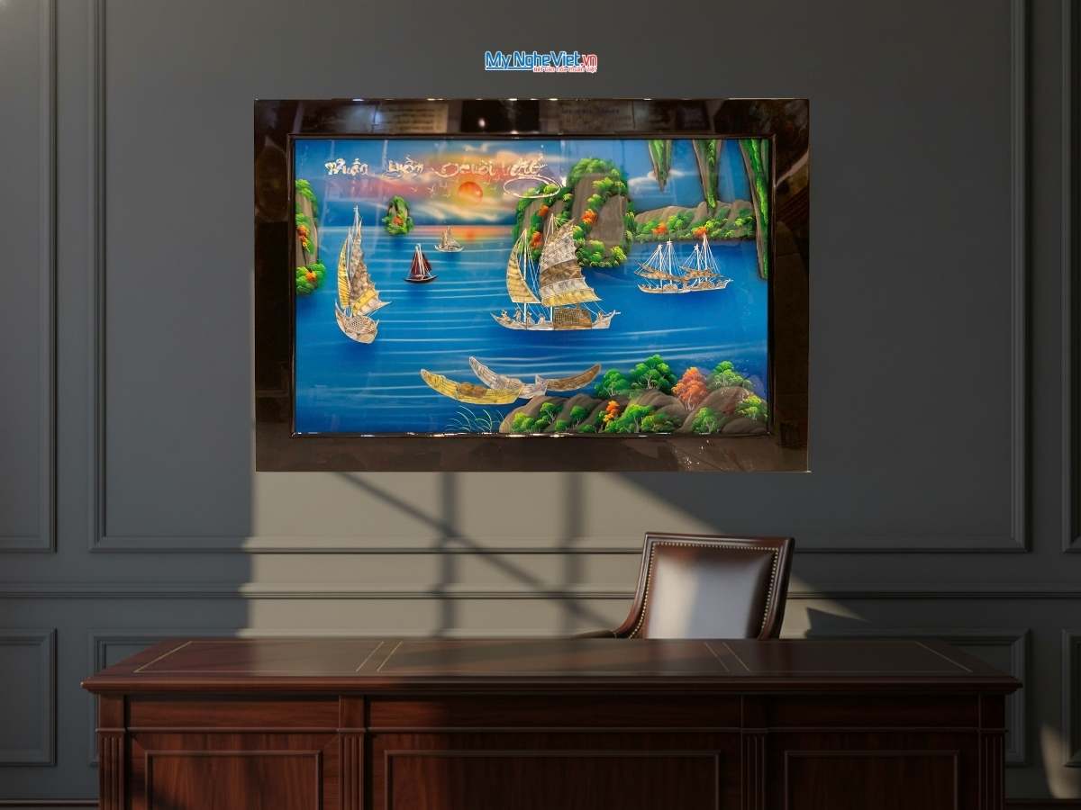 Tranh SM Thuận Buồm cẩn ốc khung SM 50x80 (60x90cm)