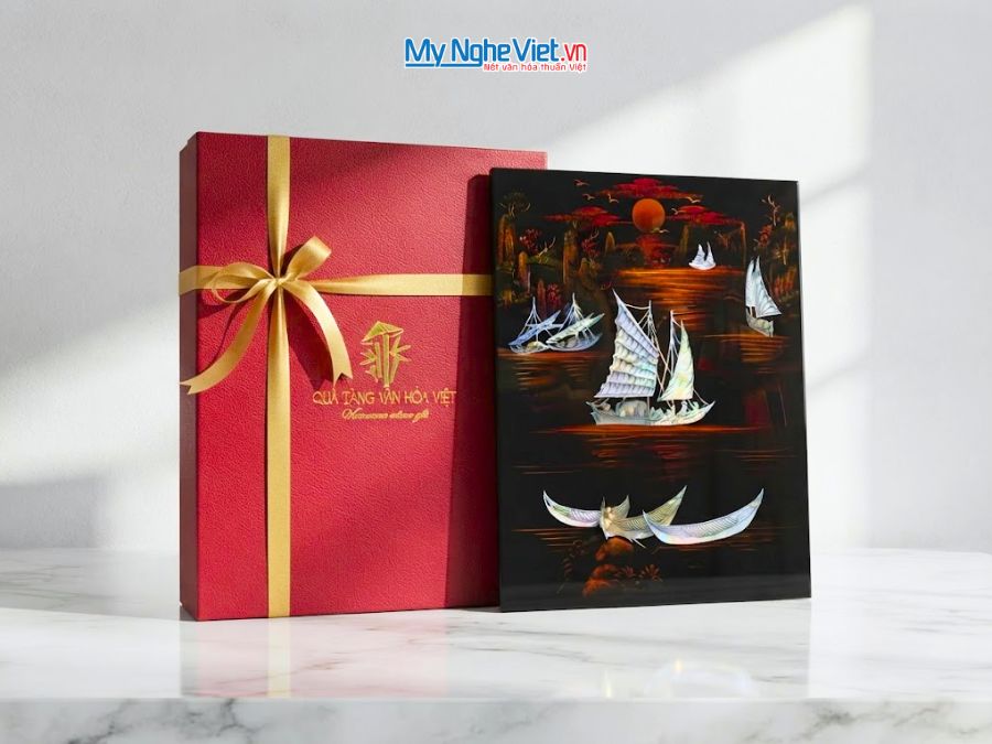 Tranh Sơn Mài Thuận Buồm Xuôi Gió Cẩn Ốc Chìm 30x40cm MNV-TSMTBL34CC-5